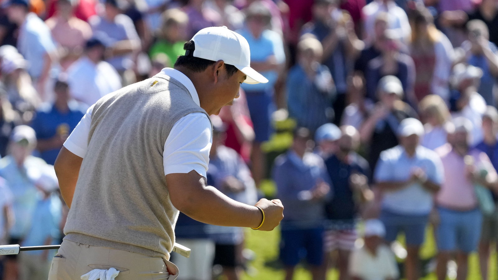 It sounds like Rickie Fowler's former caddie is desperate for a job